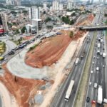 Lançamento de vigas em passarela interdita Castelo Branco
