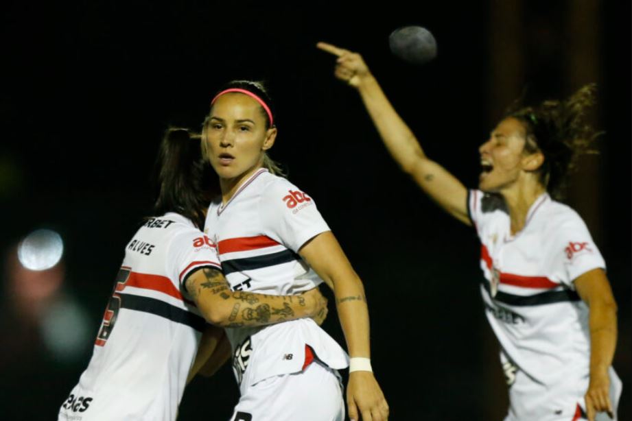 Sábado tem São Paulo e Corinthians feminino na Arena Barueri