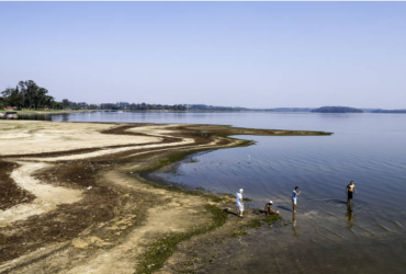 Governo estadual quer que população reduza consumo de água por causa do calor