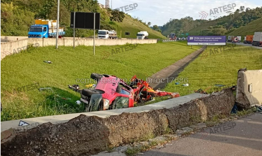 Homem morre em capotamento no Rodoanel, na altura do Parque Imperial
