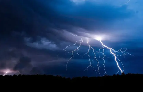 Defesa Civil alerta para mudança no tempo e chuva intensa na semana do Ano Novo