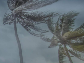 Defesa Civil do estado alerta para pancadas de chuva forte e muito vento no fim de semana