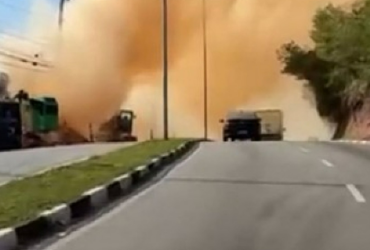 Rompimento de adutora da Sabesp deixa condomínios do Alphaville sem água