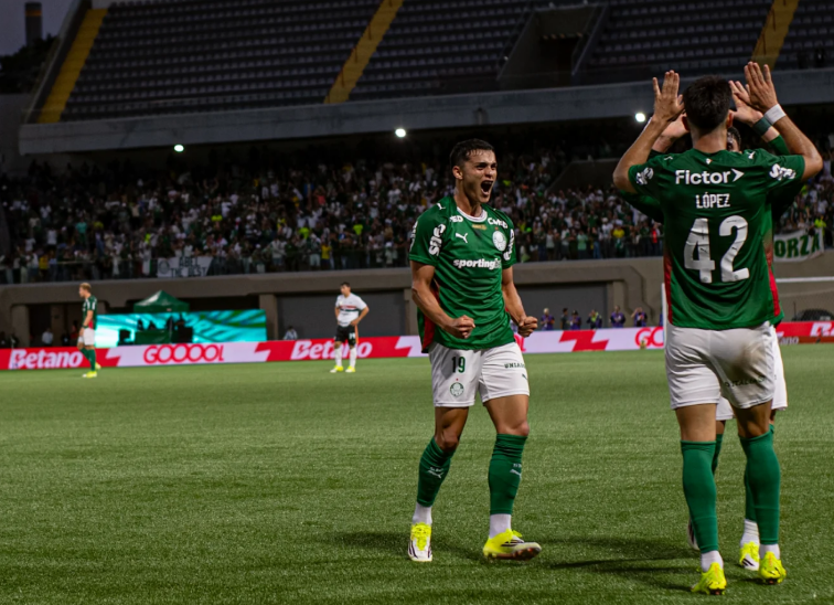 Ingressos para jogo do Palmeiras contra o Vitória na Arena estão à venda