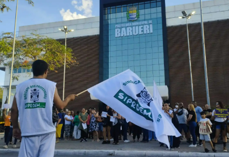 Servidor público de Barueri terá reajuste salarial de 10% a partir de maio