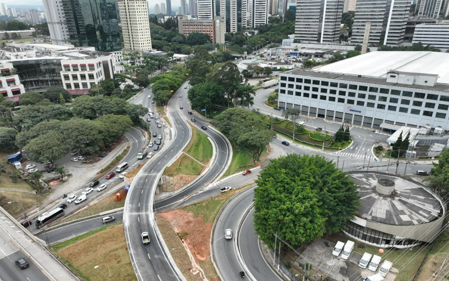ViaOeste libera novo viaduto de acesso da Castelo para Alphaville, sentido interior