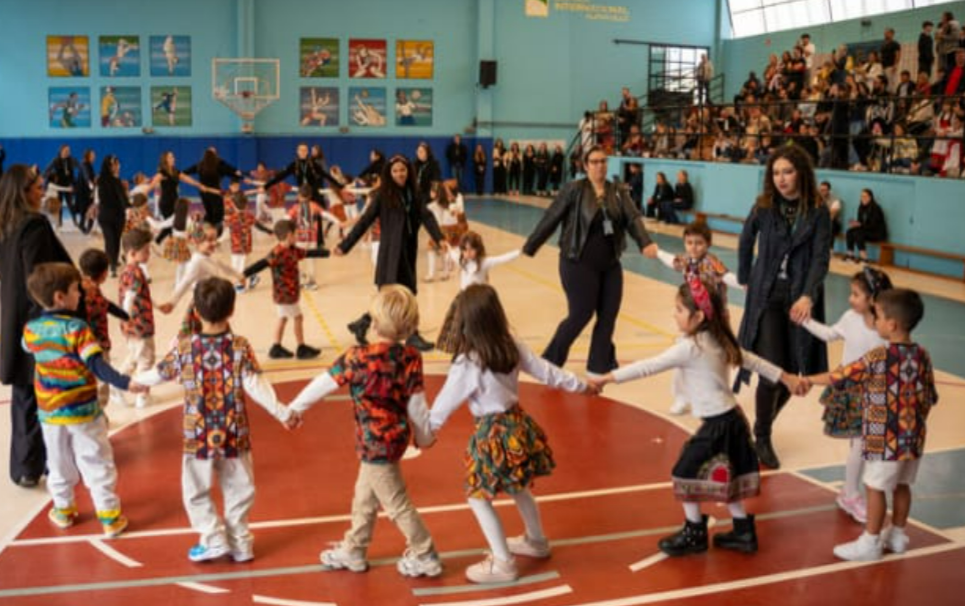 Escola do Alphaville promove festa junina para aquisição de cadeiras de rodas