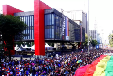 ROLÊ EM SP - Avenida Paulista recebe domingo 30ª edição da Parada do Orgulho LGBT+