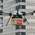 iFood começa a operar sistema de entrega por meio de drones no Alphaville