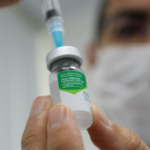 Vacinação contra gripe é ampliada até o fim do mês para população a partir de 6 meses