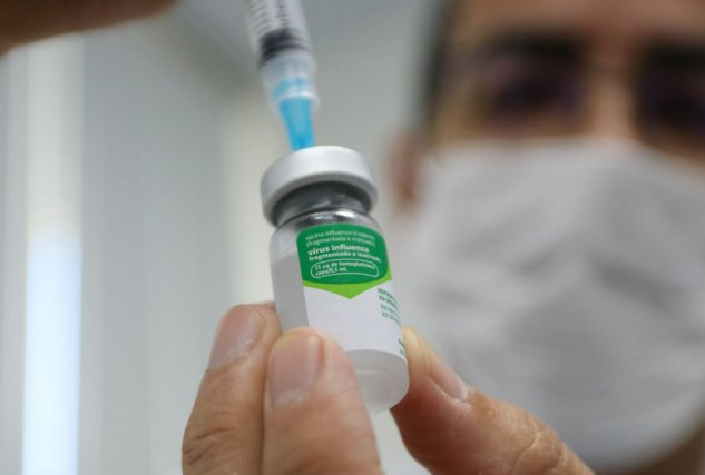 Vacinação contra gripe é ampliada até o fim do mês para população a partir de 6 meses