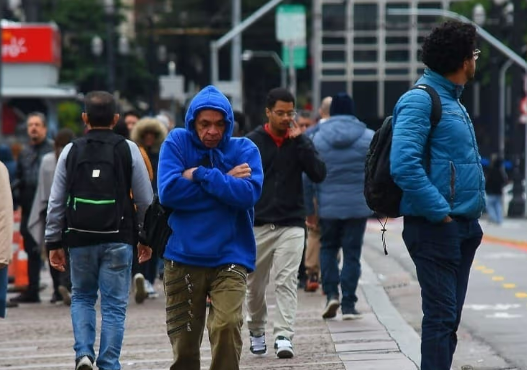 Feriadão terá quedas nas temperaturas, nevoeiros e chuvas ocasionais fracas