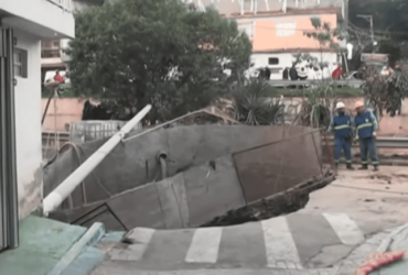 Sabesp fecha cratera aberta em obra em Osasco e uma casa continua interditada
