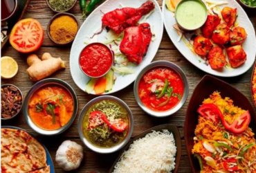 Festa reúne comidas dos cinco continentes com música de cada país
