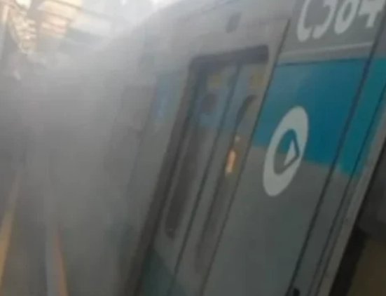 Trem da linha 8-Diamante é evacuado por causa de fumaça e cheiro de queimado