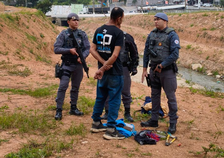 PM prende homem que furtou fios de igreja e comerciante que recebeu produto