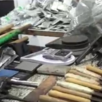 Dois homens morrem em troca de tiros com a PM dentro de centro de drogas em Itapevi