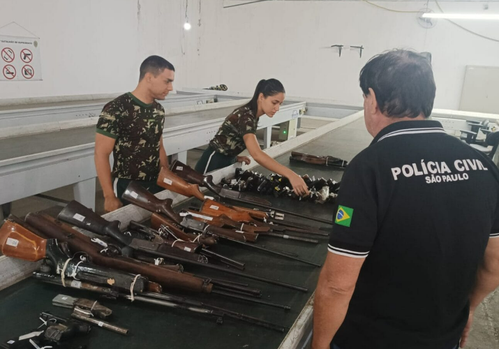 Arsenal de Guerra recebe autorização para destruição dezenas de armas usadas em crimes