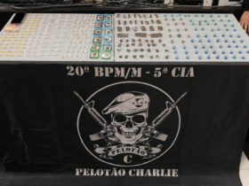 Mulher é presa em flagrante pela Polícia Militar no Jardim Belval por tráfico de drogas