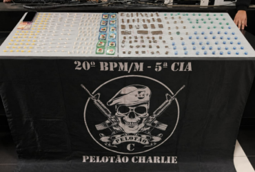 Mulher é presa em flagrante pela Polícia Militar no Jardim Belval por tráfico de drogas