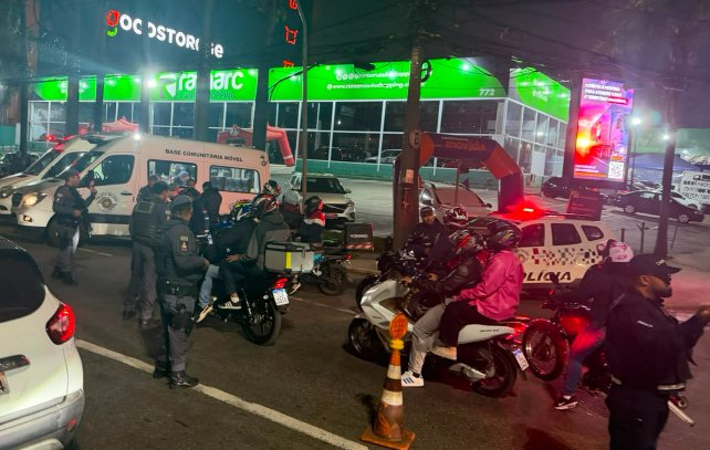 Ação de segurança coordenada pela PM apreendeu 13 veículos em Barueri na sexta-feira