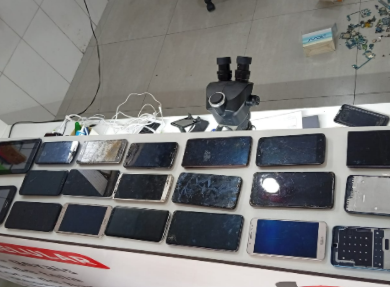 Polícia Militar apreende 20 celulares sem nota em assistência técnica de Barueri