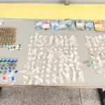 Homem é preso com mais de 300 porções de drogas em rua do Jardim Belval