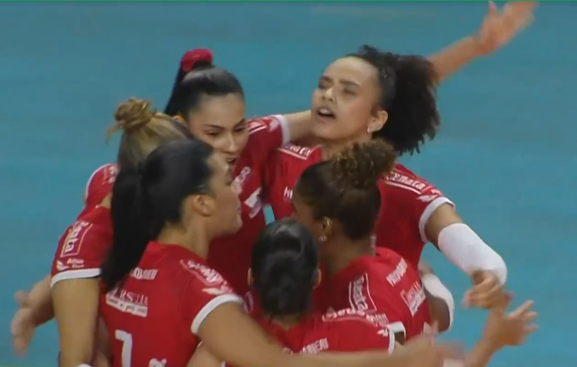 Barueri perde para Osasco no Campeonato Paulista de vôlei e vê classificação ameaçada