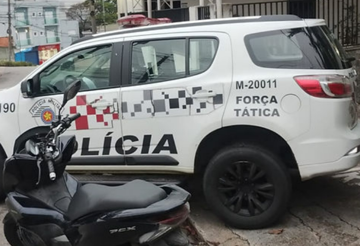 Mulher é presa no centro de Barueri ao conduzir moto com chassi e motor adulterados