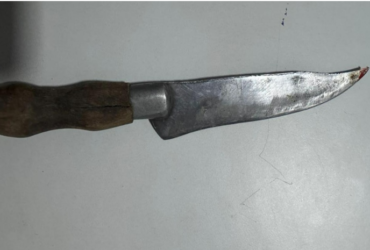 Homem fere três pessoas a faca após tentativa frustrada de assalto em Osasco