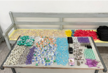 Polícia apreende com adolescente mais de 3 mil porções de drogas em ação no Jardim Júlio