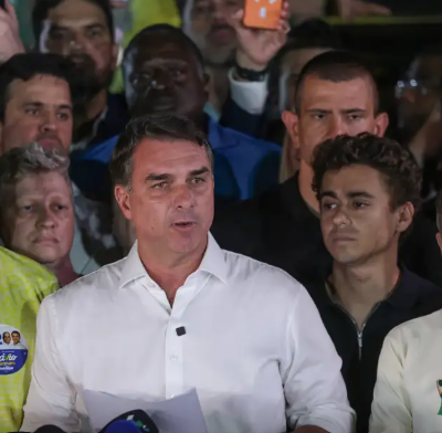 Em Barueri, Flávio Bolsonaro bateu Lula por 3 mil votos de diferença no segundo turno