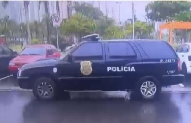 Polícia faz buscas no gabinete do presidente da Câmara nas investigações da máfia dos caixões