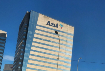 Ação acusa Azul Linhas Aéreas de assédio moral contra funcionários de unidade de Barueri