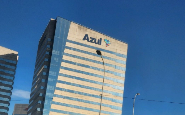 Ação acusa Azul Linhas Aéreas de assédio moral contra funcionários de unidade de Barueri