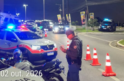 Em uma noite, fiscalização da PM apreende 30 veículos com irregularidades em Barueri