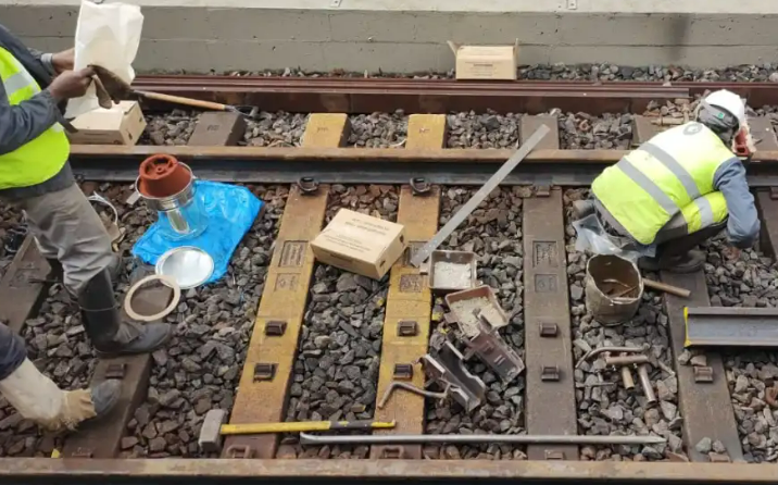 Manutenções vão alterar a circulação das linhas 8-Diamante e 9-Esmeralda durante toda a semana