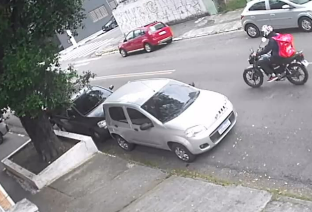 Moradores de Presidente Altino, em Osasco, relatam onda de assaltos por motociclistas