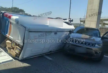 Choque de veículos na altura do quilômetro 27 da Castelo provoca oito quilômetros de lentidão