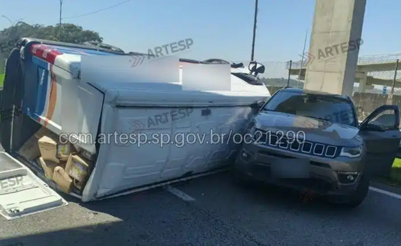 Choque de veículos na altura do quilômetro 27 da Castelo provoca oito quilômetros de lentidão
