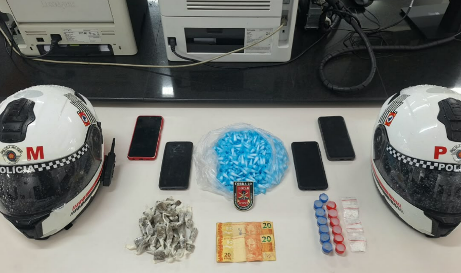 Polícia apreende mais de 400 tubos de cocaína no Engenho Novo na sexta-feira