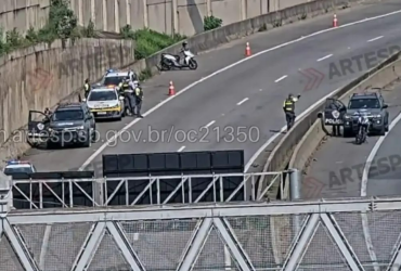 Homem em motocicleta roubada morre durante perseguição policial no Rodoanel Mário Covas