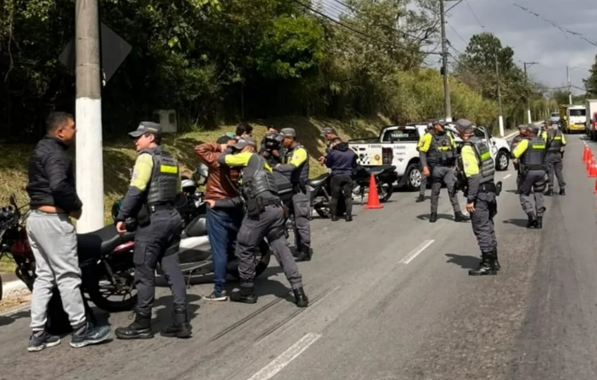Operação de fiscalização da Polícia Militar em Barueri retira 26 motos das ruas em um dia