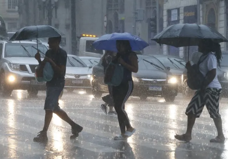 Meteorologia prevê dias de chuva intensa a partir de quinta-feira e durante o fim de semana